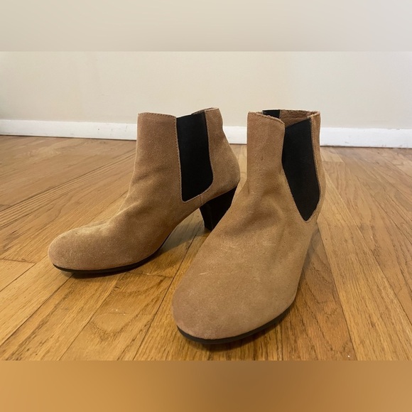 Liuid Shoes - Liud Tan Camel Chunky Heel Suede Boots Women’s Size 10